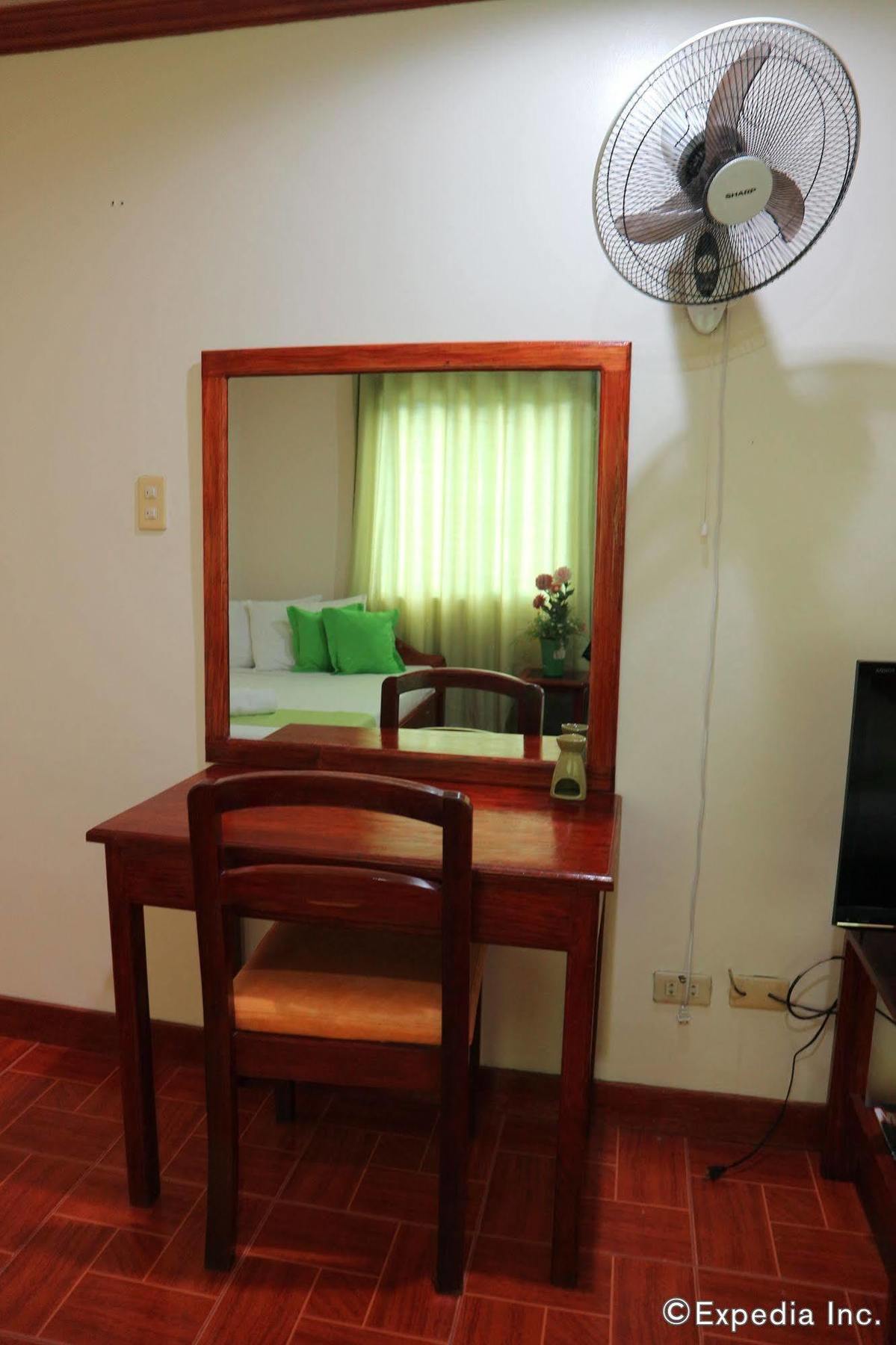 Raq Pensionne House Puerto Princesa ภายนอก รูปภาพ