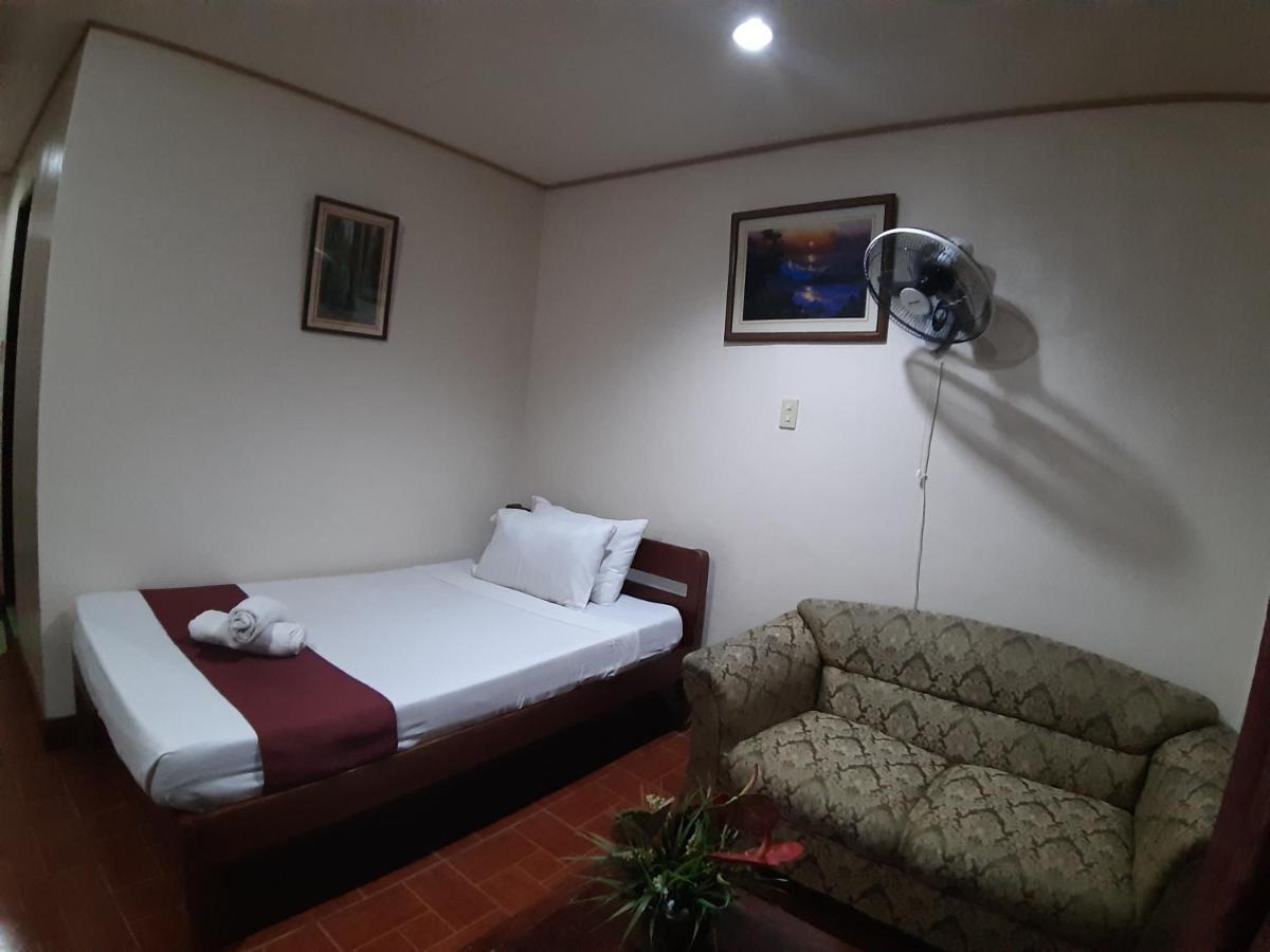 Raq Pensionne House Puerto Princesa ภายนอก รูปภาพ